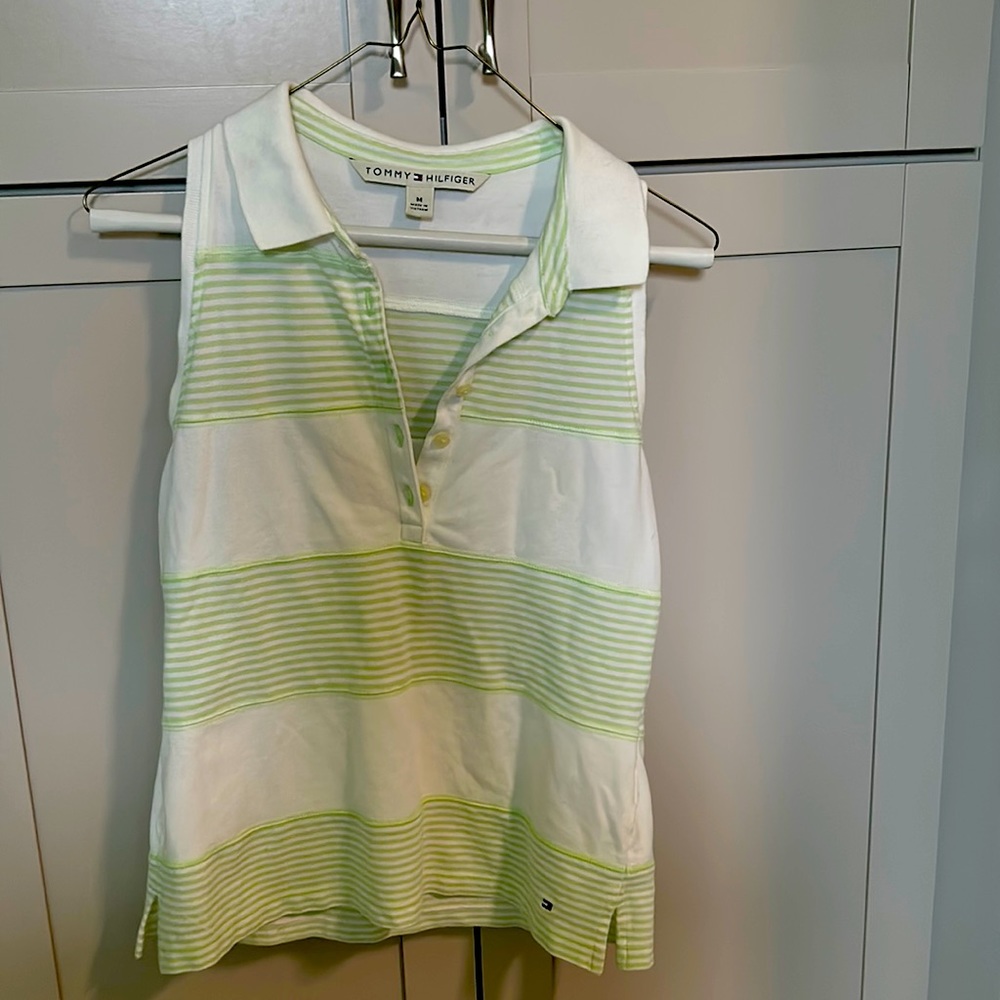 Green and white tennis 🎾 shirt
